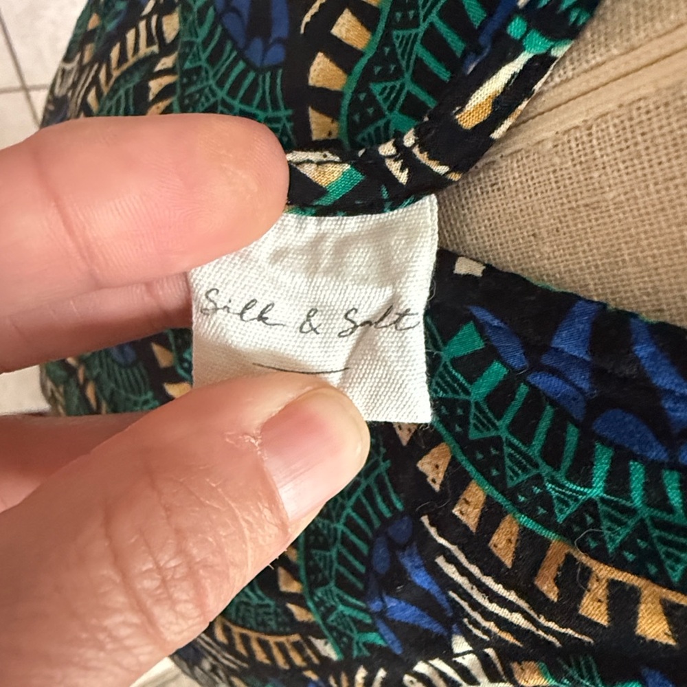 Elegant Patterned Jumpsuit - Picture 5 of 5